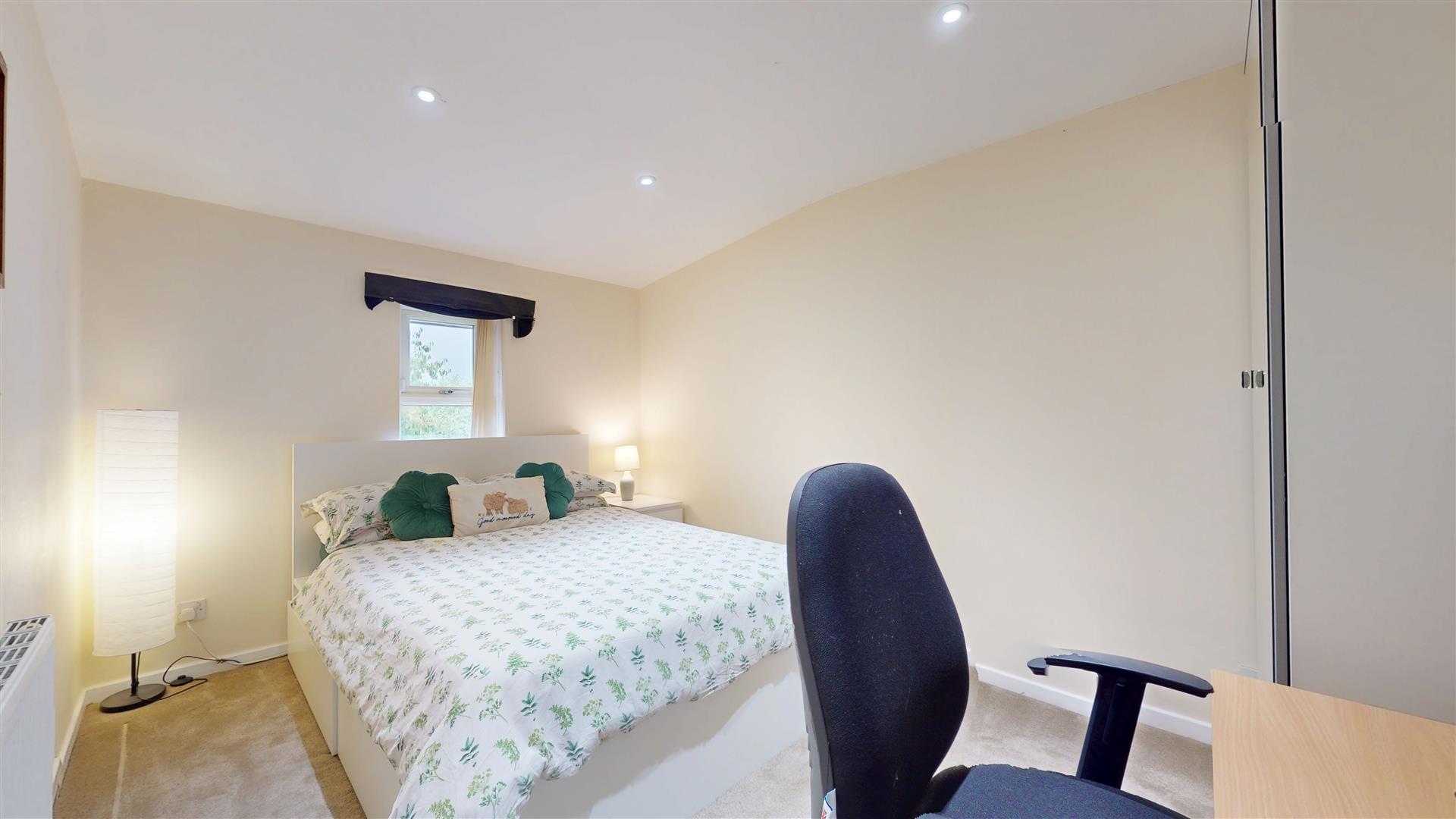 3 bed property in Scatterill Close, Milton Keynes